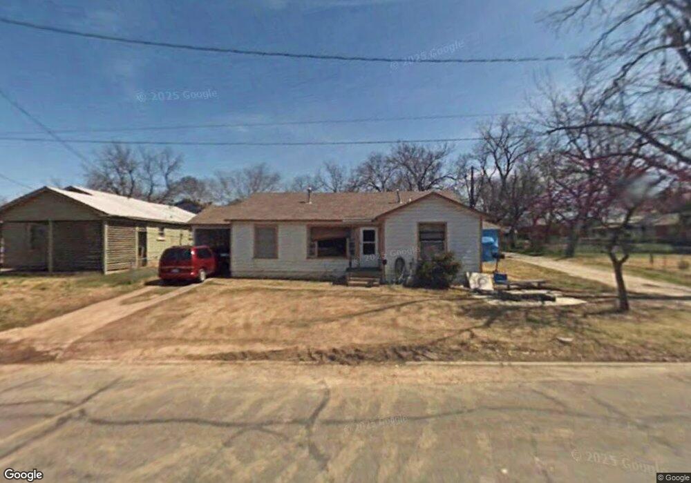 820 N Tone Ave, Denison, TX 75020 - photo 1