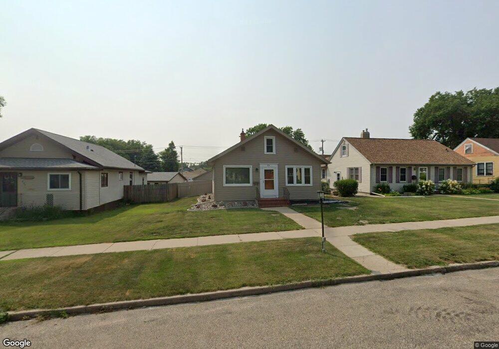 814 3rd Ave SE, Jamestown, ND 58401 - photo 1