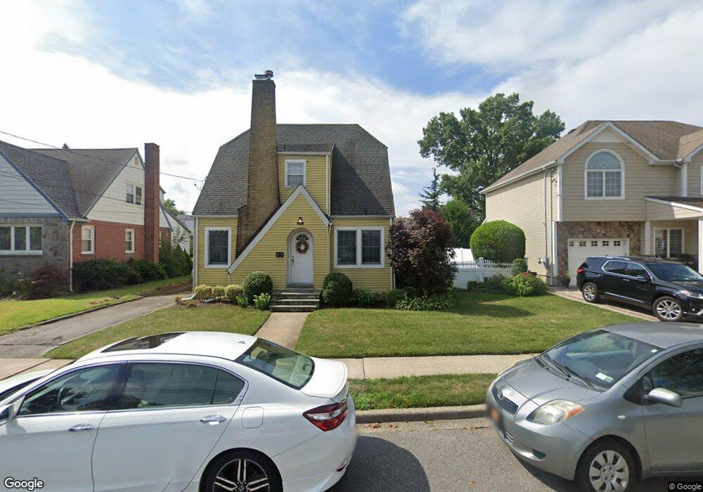 1103 Cathedral Ave, Franklin Square, NY 11010 - photo 1