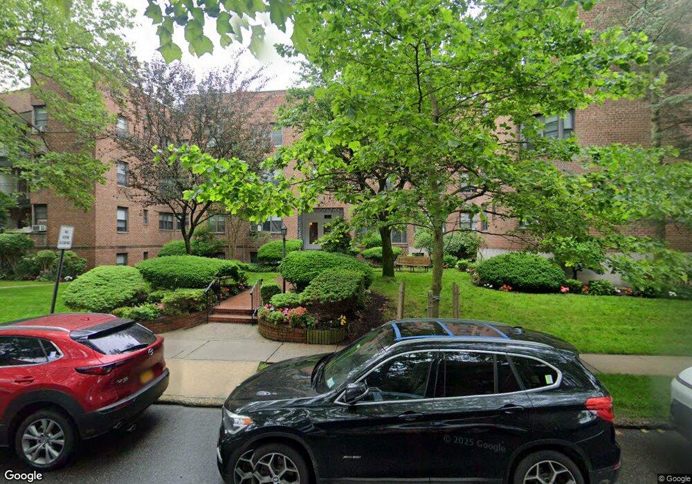 20 Clent Rd unit 3S, Great Neck, NY 11021 - photo 1