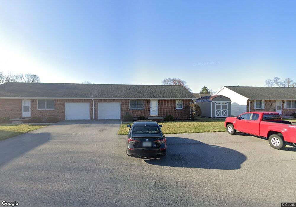 901 Fishlock Ave unit E, Findlay, OH 45840 - photo 1