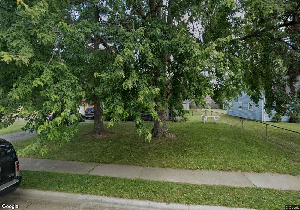 4998 Vanderbilt Dr, Columbus, OH 43213 - photo 1