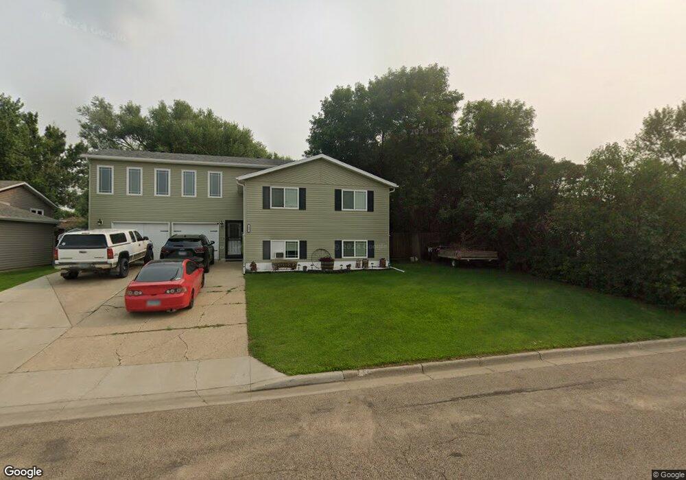 1005 13th St SW, Jamestown, ND 58401 - photo 1