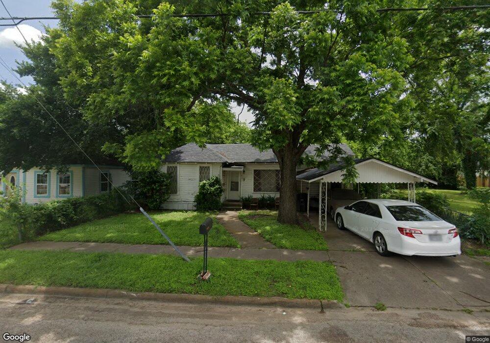 604 E Willingham St, Cleburne, TX 76031 - photo 1