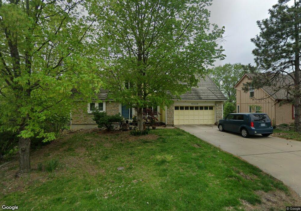 7506 Bradshaw St, Shawnee, KS 66216 - photo 1