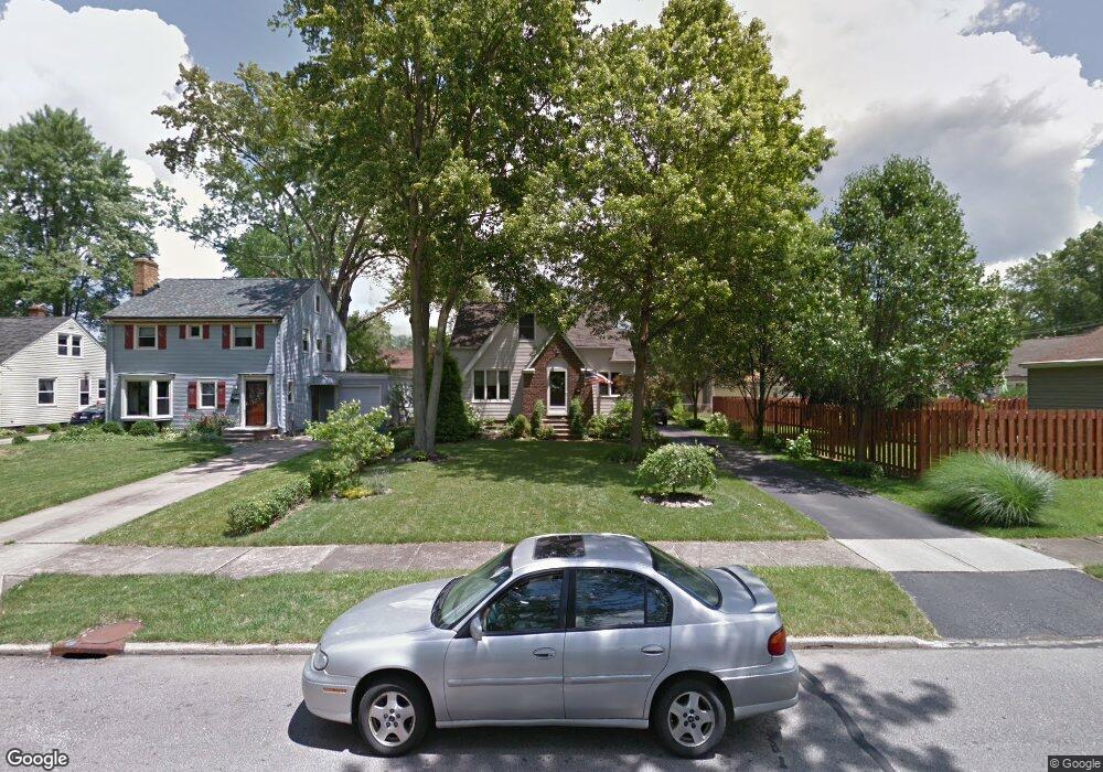 8171 Lynway Ave, Olmsted Falls, OH 44138 - photo 1