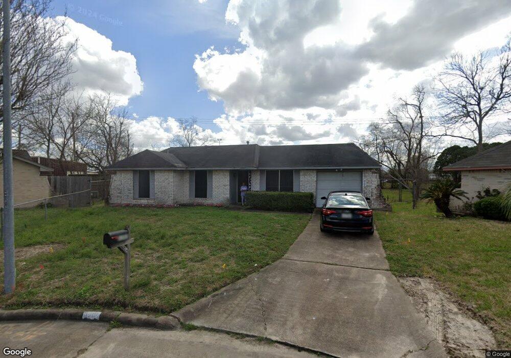 8202 Whitecastle Ln, Houston, TX 77088 - photo 1