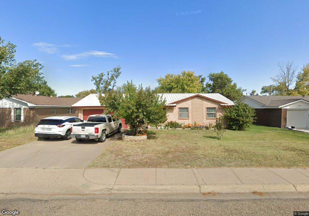 1207 NE 4th St, Dumas, TX 79029 - photo 1