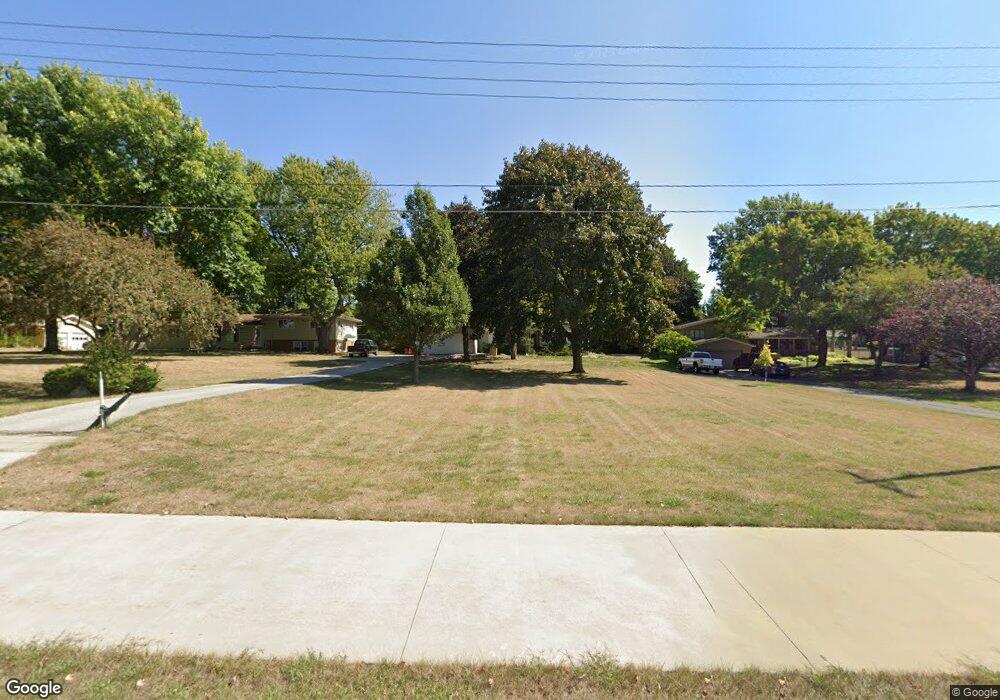 914 Hudson Rd, Cedar Falls, IA 50613 - photo 1