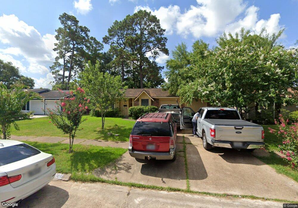 13926 Oak Leaf Ln, Houston, TX 77015 - photo 1