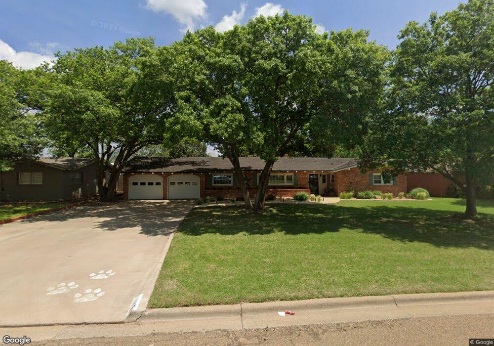 1106 Dallas St, Plainview, TX 79072 - photo 1