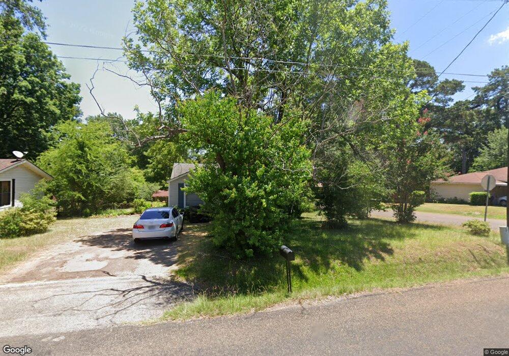 700 700 Leota, Longview, TX 75601 - photo 1