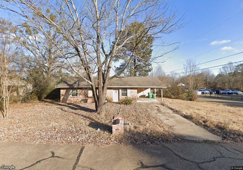 2402 Ladybird Dr, Texarkana, TX 75501 - photo 1