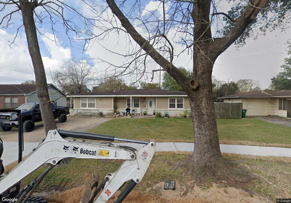 7607 Hereford St, Houston, TX 77087 - photo 1