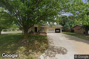 214 Maple St, Moundridge, KS 67107