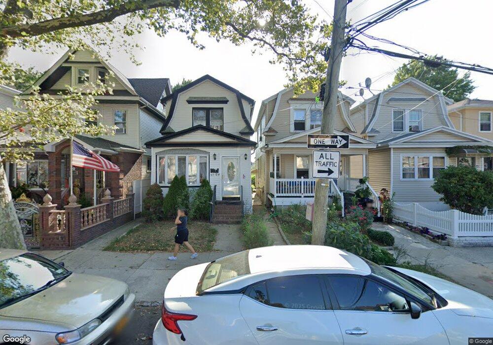 8784 110th St, Richmond Hill, NY 11418 - photo 1