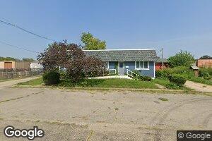 605 Front St, Henry, IL 61537