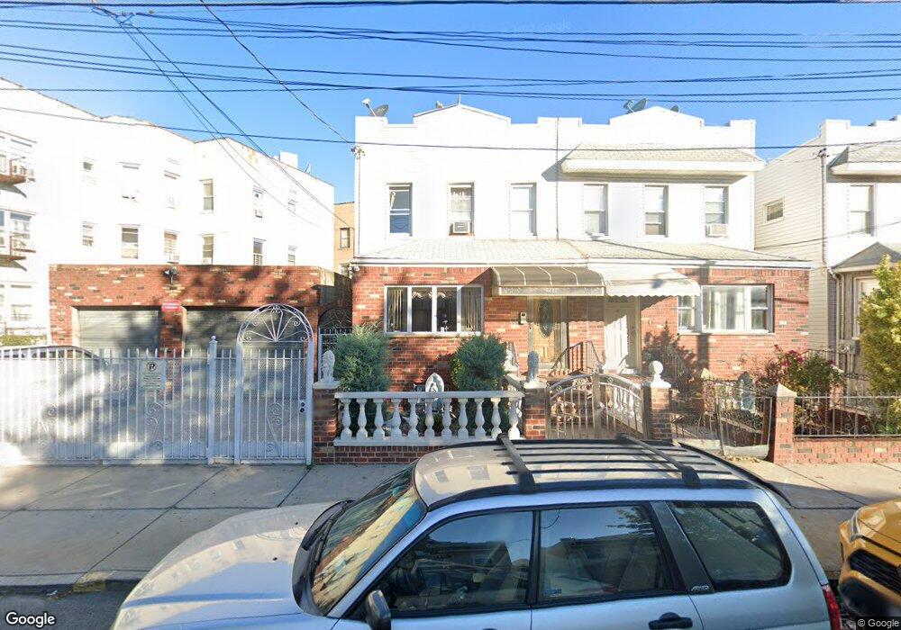 6223 60th Rd, Maspeth, NY 11378 - photo 1