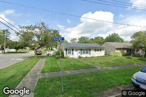 865 Oakwood Dr, Elyria, OH 44035