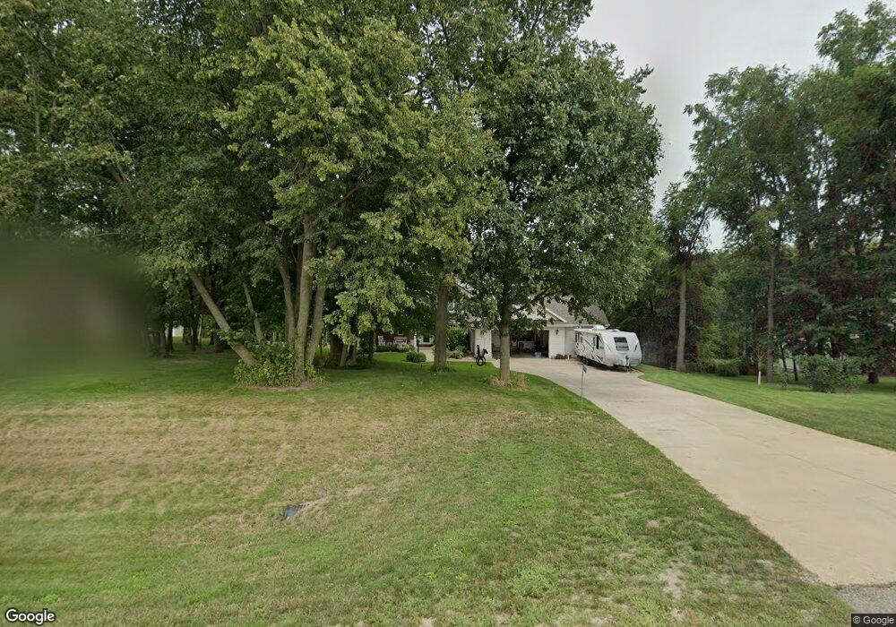 4950 Hunt Rd, Cedar Rapids, IA 52411 - photo 1
