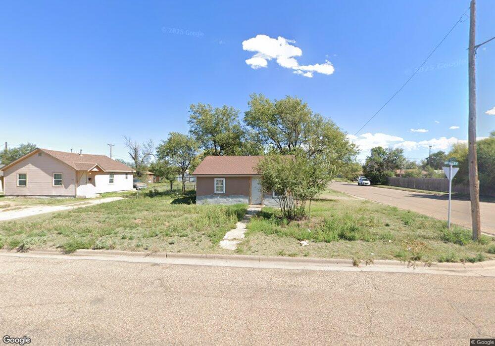 1023 Binkley Ave, Dumas, TX 79029 - photo 1