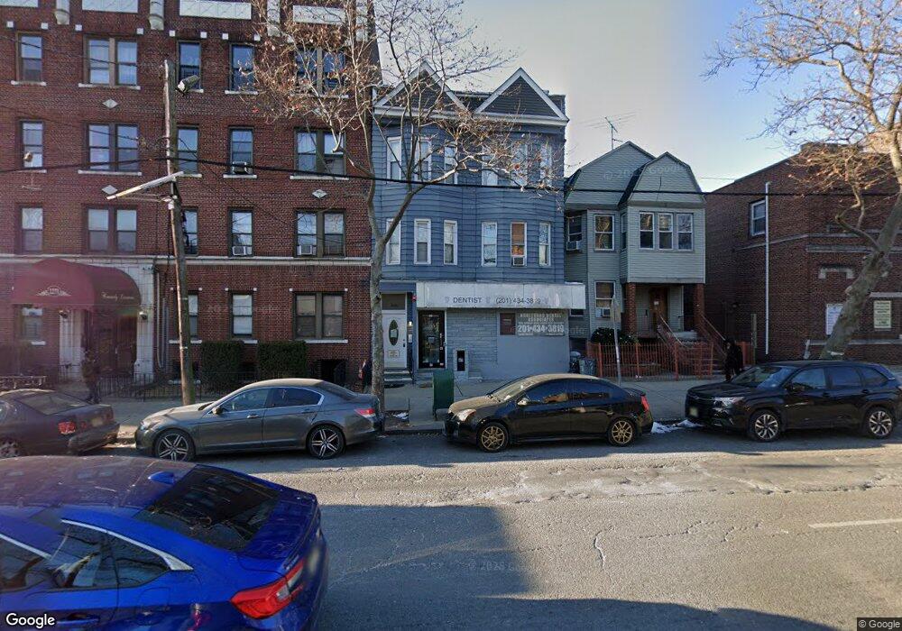 2275A John Fitzgerald Kennedy Blvd unit 2, Jersey City, NJ 07304 - photo 1