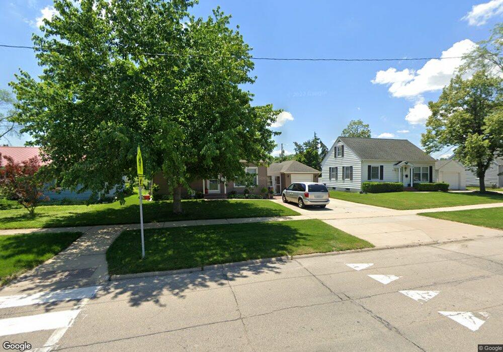 2125 1st Ave SW, Cedar Rapids, IA 52405 - photo 1