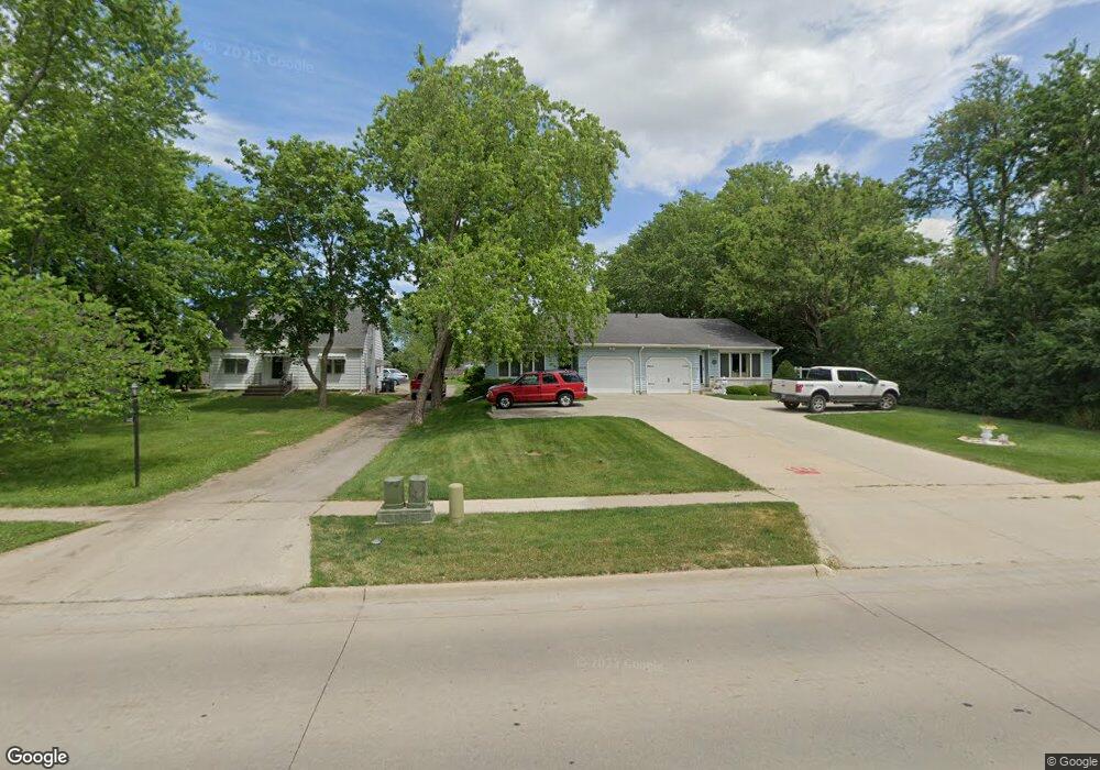 1416 Rainbow Dr, Cedar Falls, IA 50613 - photo 1