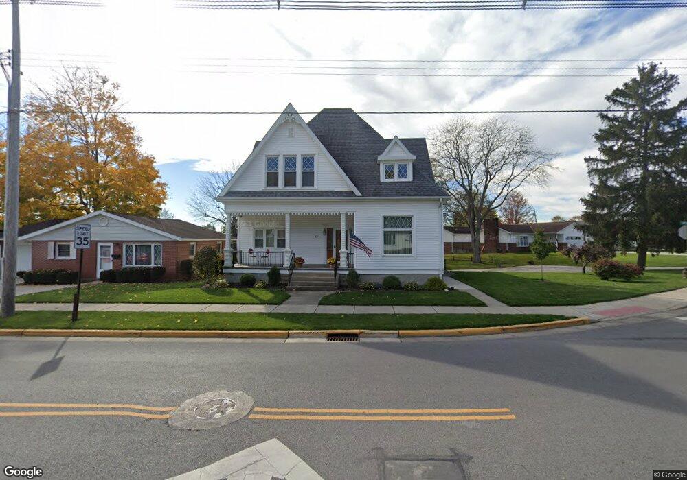 417 Defiance St, Wapakoneta, OH 45895 - photo 1