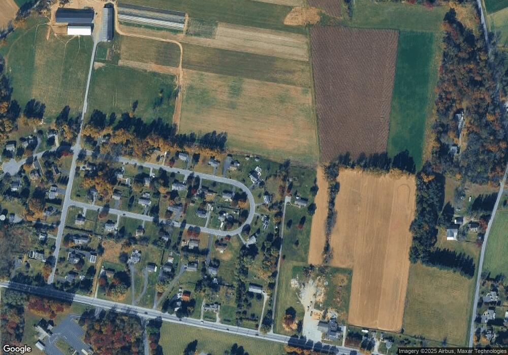 327 Grandview Cir, Honey Brook, PA 19344 - photo 1