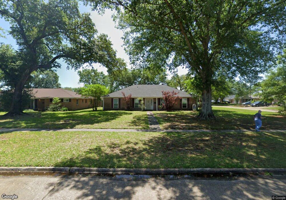 1129 Jefferson Dr, Lake Charles, LA 70605 - photo 1