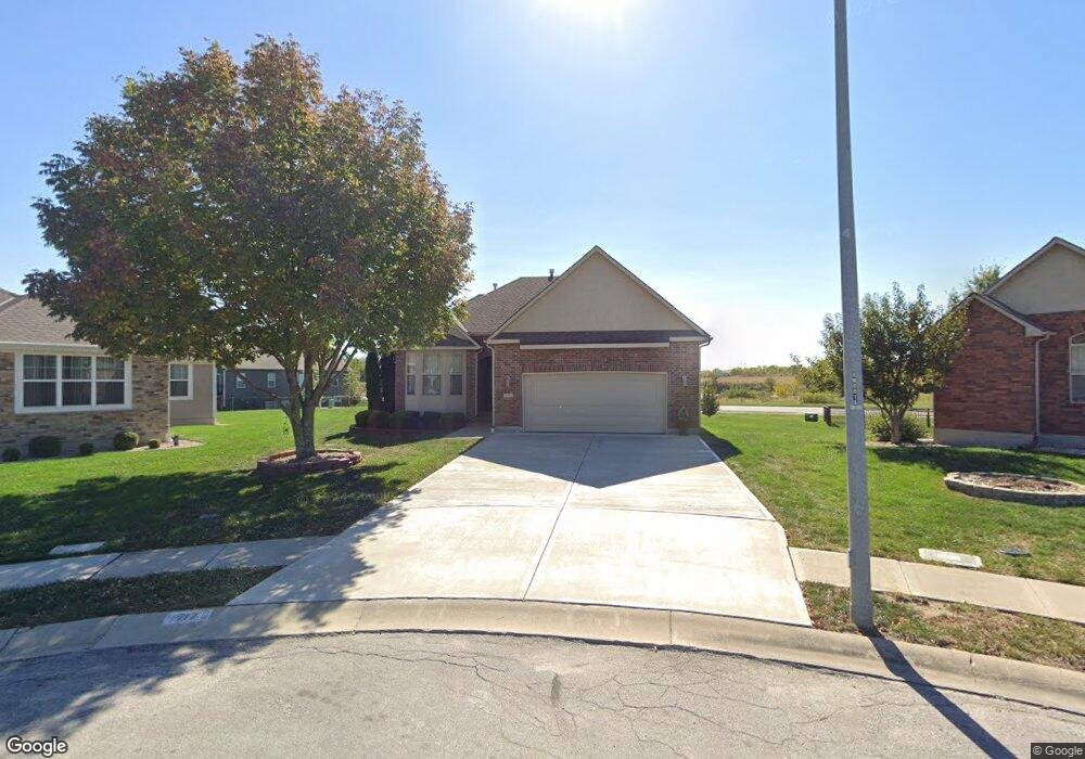 717 Redtop Ln, Raymore, MO 64083 - photo 1