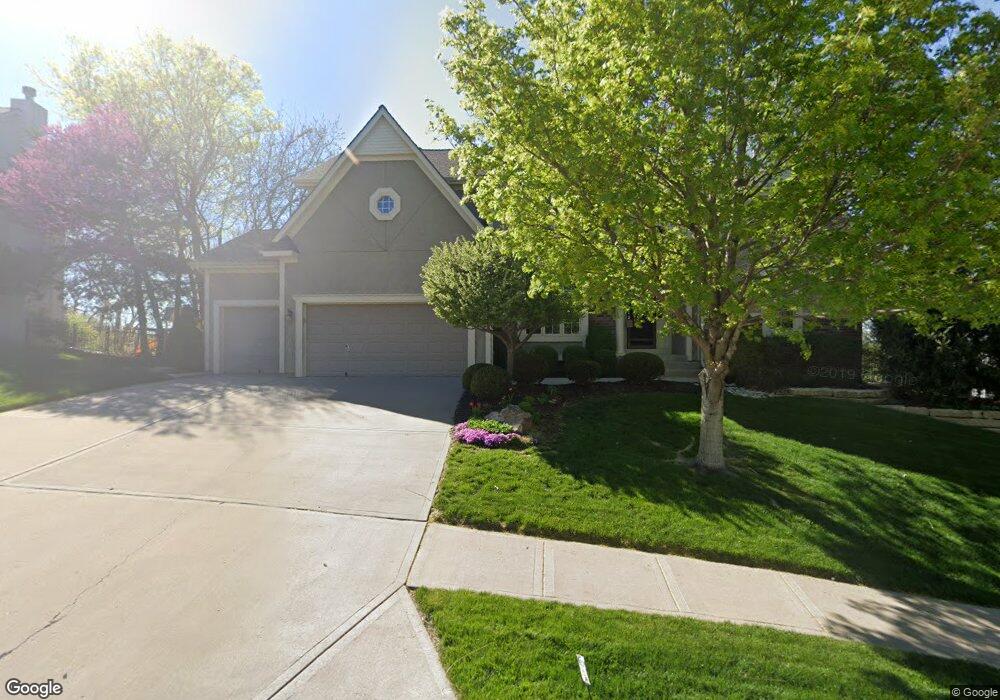 7608 Legler St, Shawnee, KS 66217 - photo 1