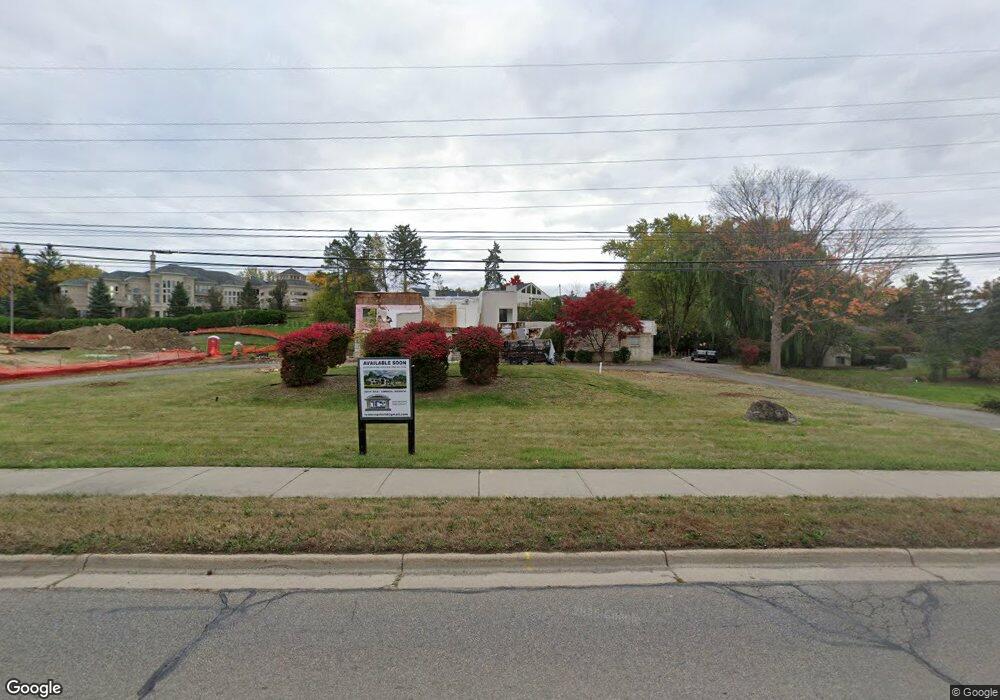 1535 W Long Lake Rd unit Bldg-Unit, Bloomfield Hills, MI 48302 - photo 1