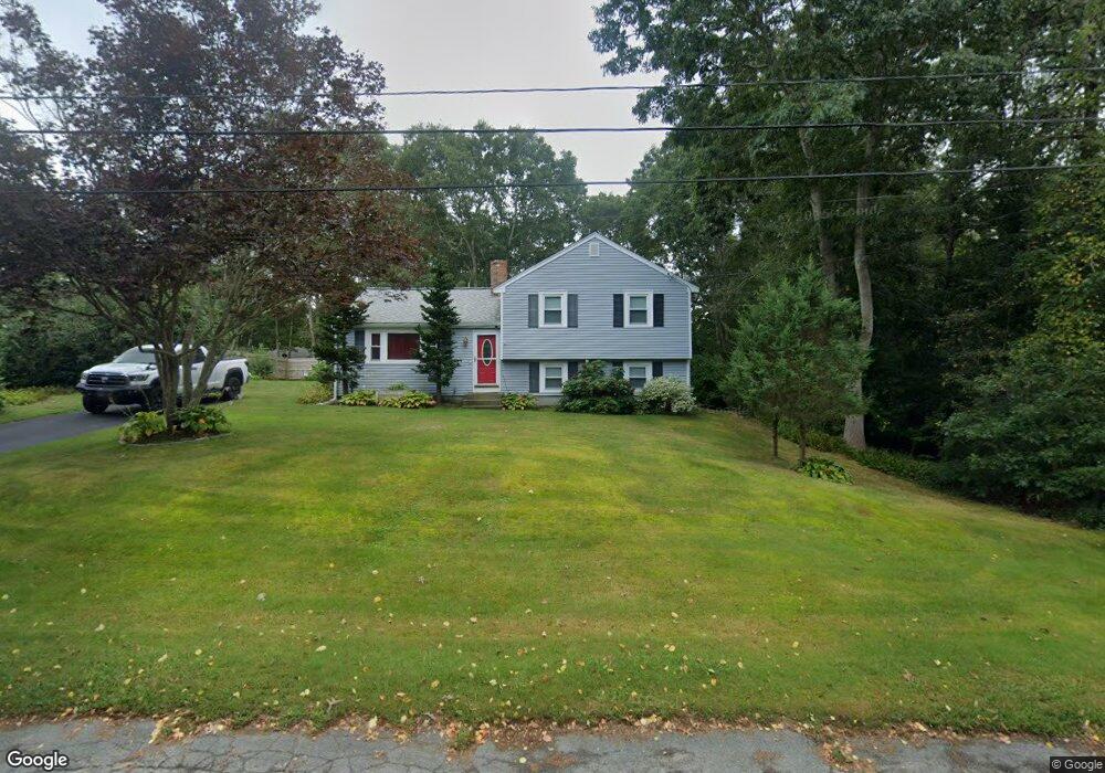 4 Briggs Ave, Buzzards Bay, MA 02532 - photo 1