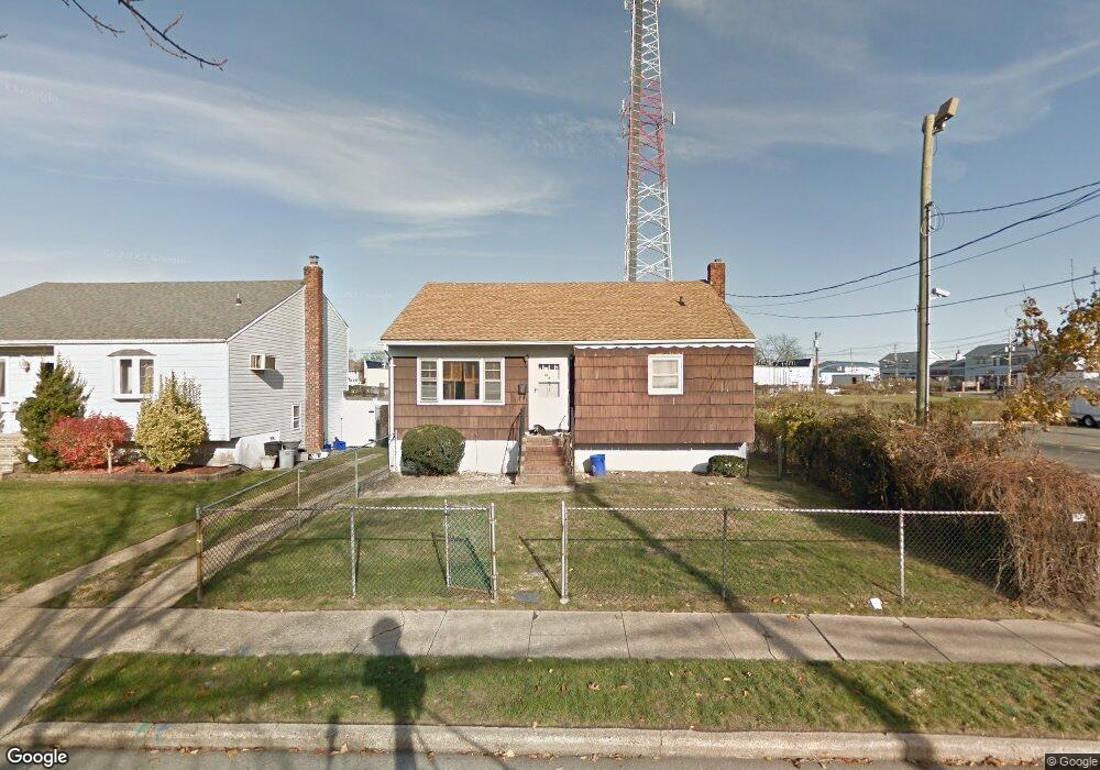 26 Ray St, Freeport, NY 11520 - photo 1