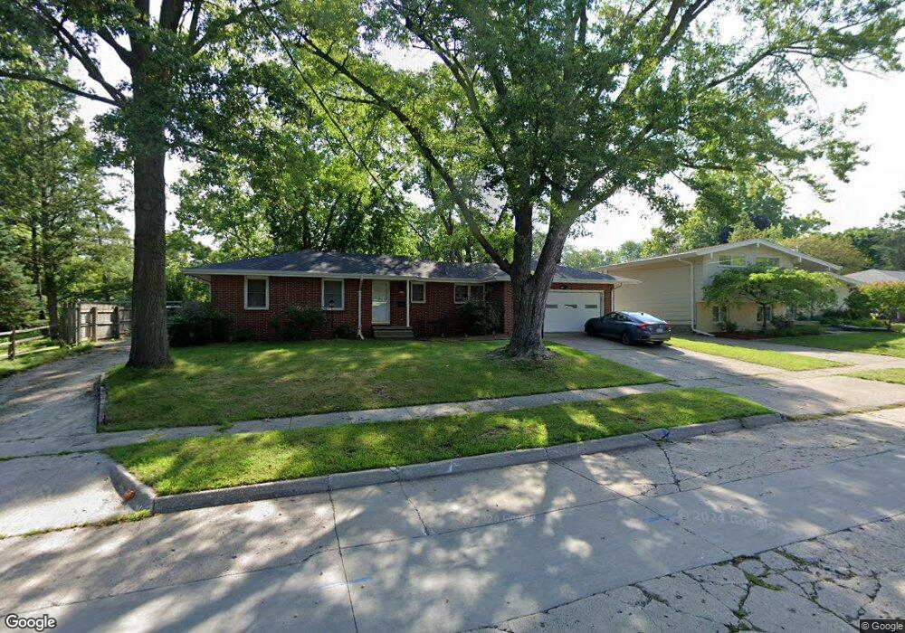 4311 43rd St, Des Moines, IA 50310 - photo 1