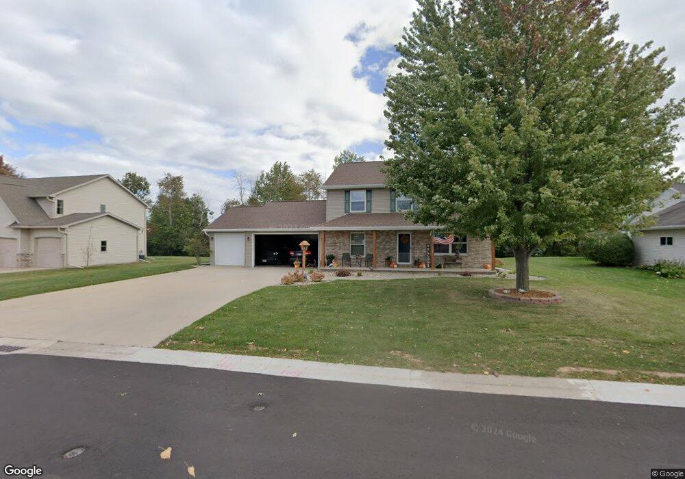 N9254 Hedgerow Dr, Appleton, WI 54915 - photo 1