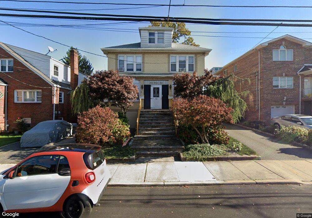712 Grove Ave, Cliffside Park, NJ 07010 - photo 1