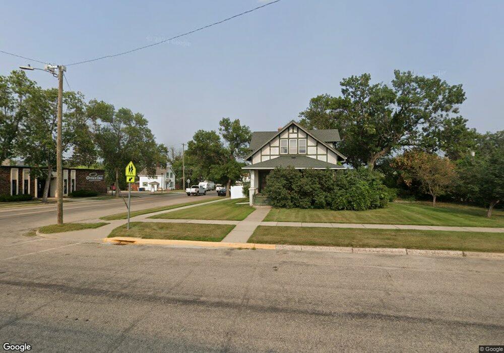 203 3rd Ave SE, Jamestown, ND 58401 - photo 1
