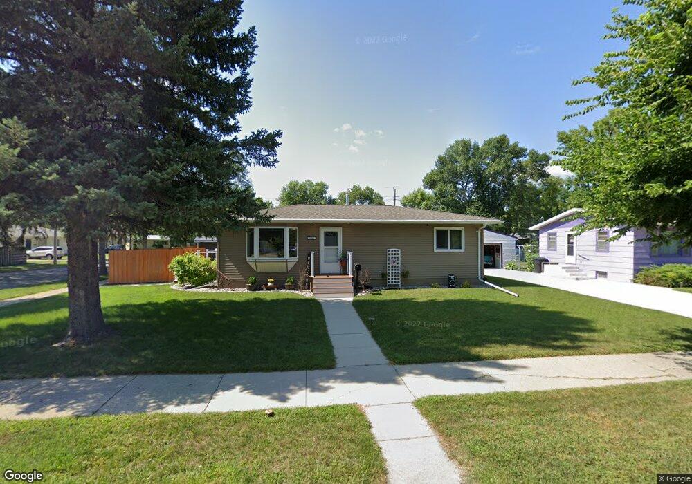 1906 S 17th St, Grand Forks, ND 58201 - photo 1
