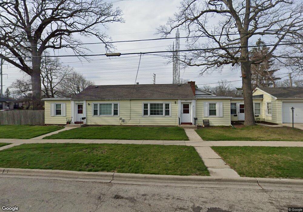 416 W Keith Ave, Waukegan, IL 60085 - photo 1