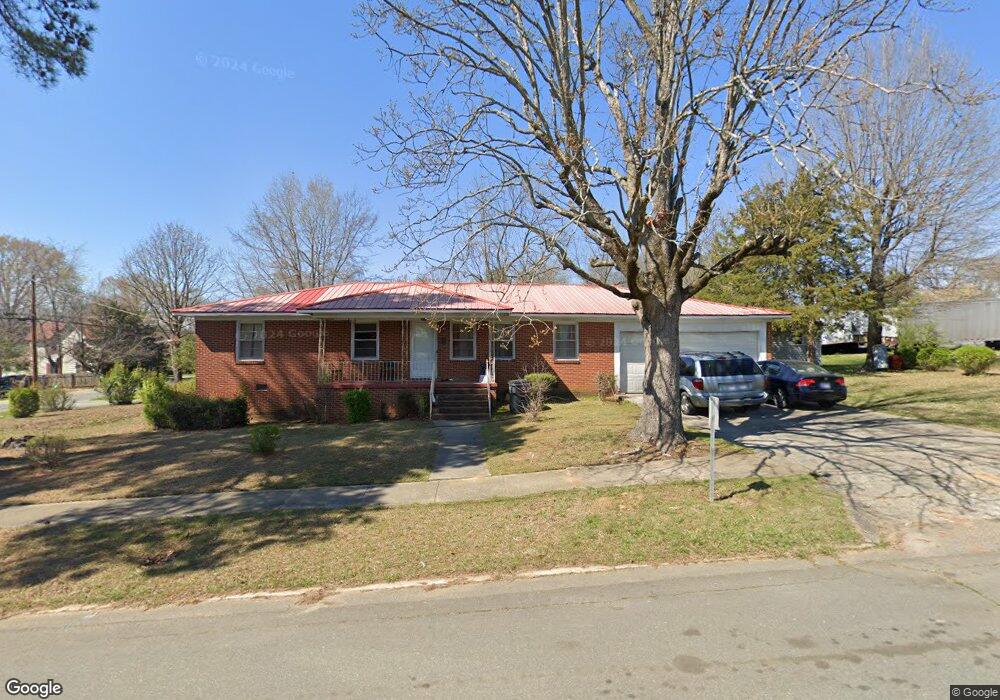 307 E 4th St, Siler City, NC 27344 - photo 1