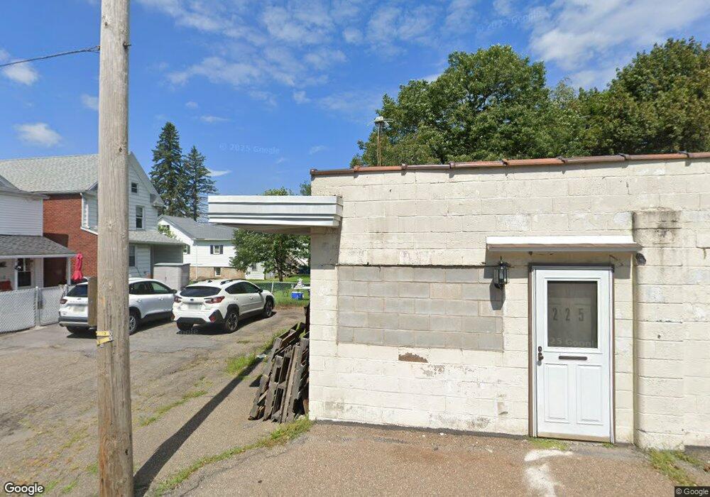 850 N Church St, Hazleton, PA 18201 - photo 1