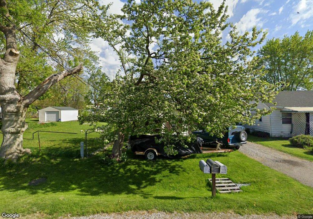 1120 W Boatfield Ave, Flint, MI 48507 - photo 1