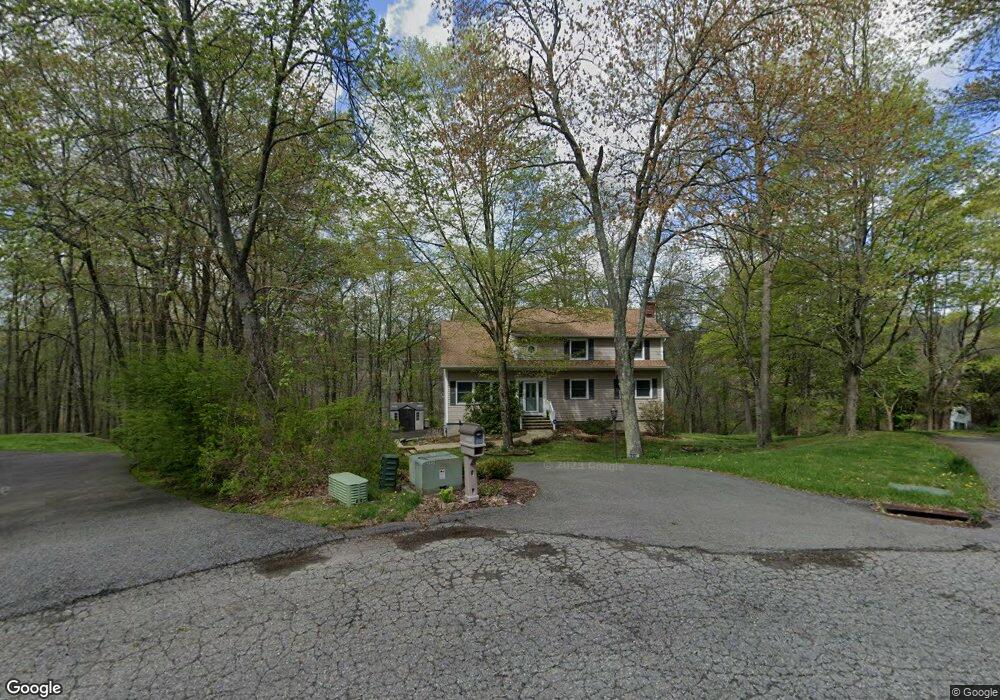 2101 Lavoie Ct, Yorktown Heights, NY 10598 - photo 1