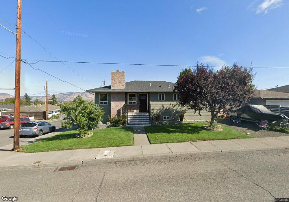 2201 E 13th St, the Dalles, OR 97058 - photo 1