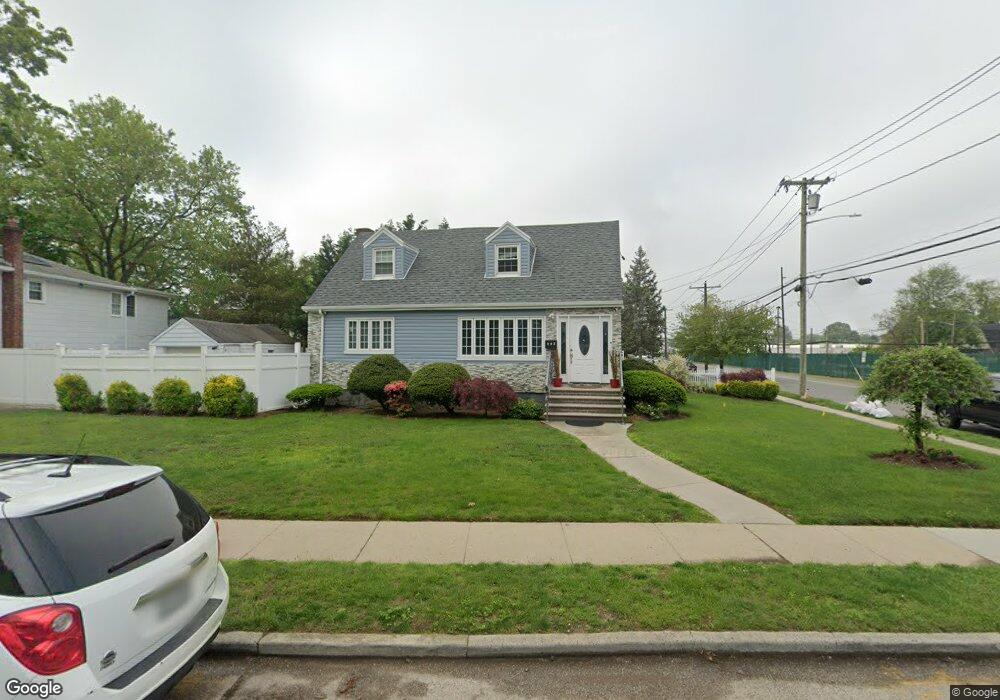 502 Maple St, West Hempstead, NY 11552 - photo 1