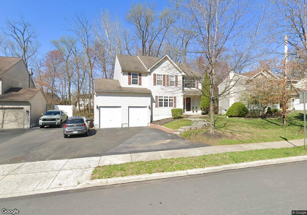 1050 Shelbourne Rd, Reading, PA 19606 - photo 1