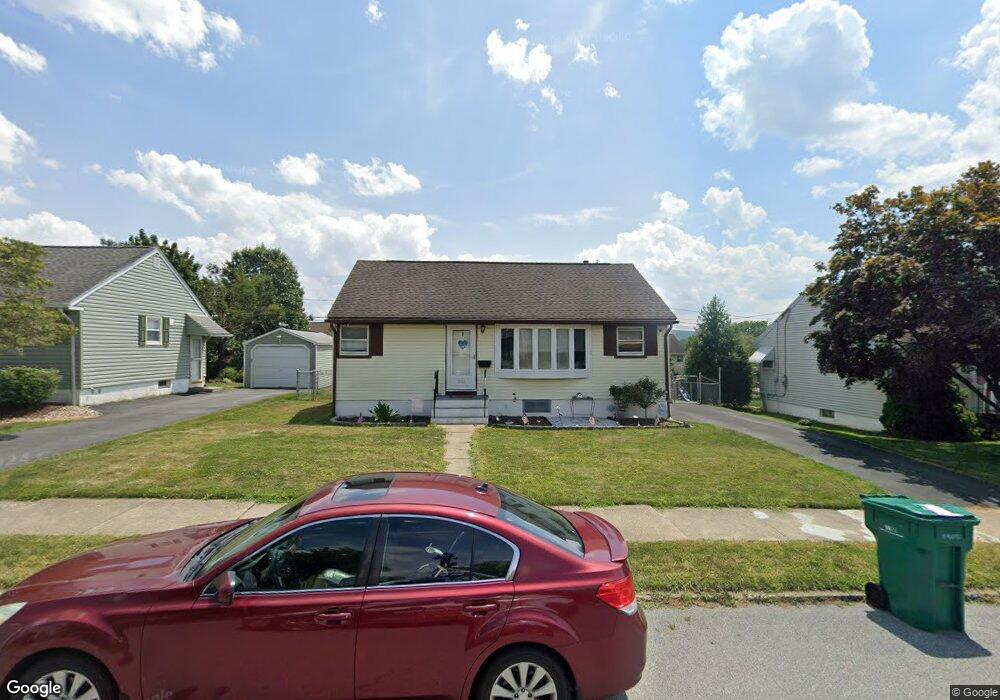 1551 Farm Ln, Bethlehem, PA 18018 - photo 1